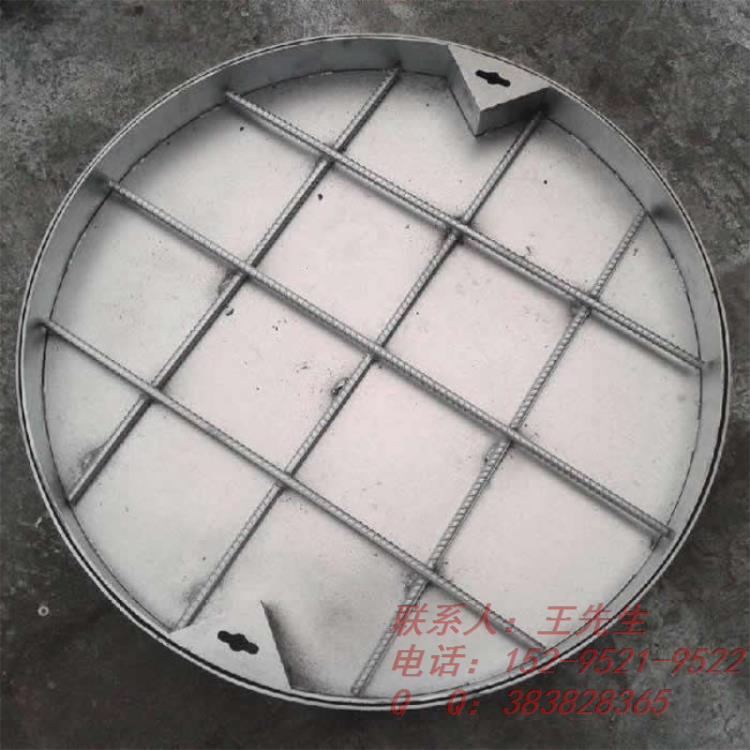 Round stainless steel manhole cover