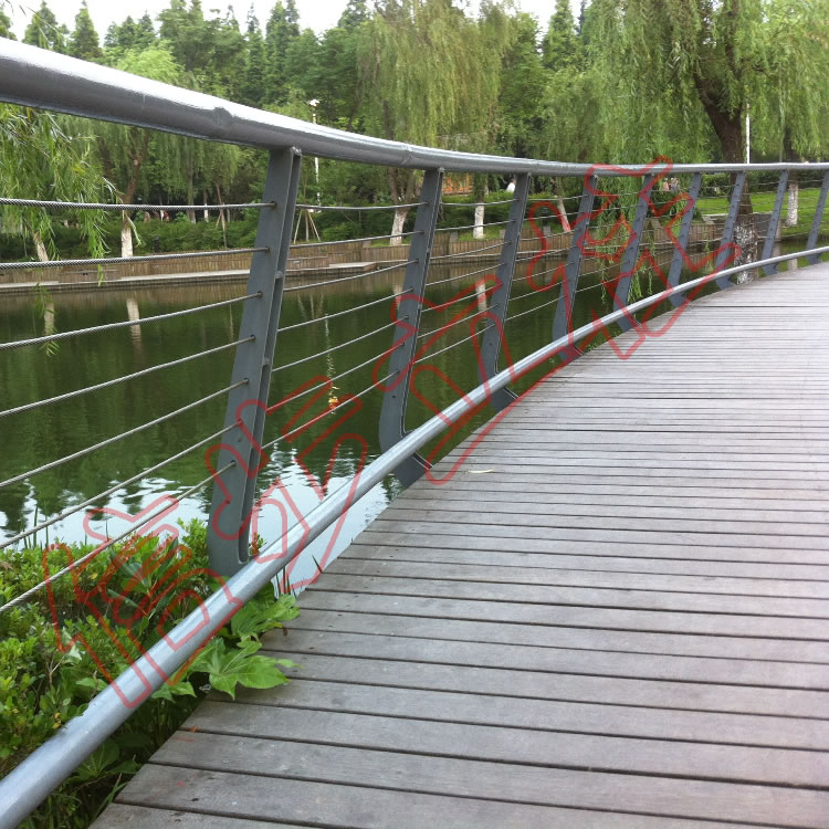 Xinbu stainless steel spray plastic column protects the river course of Mount Tai Park