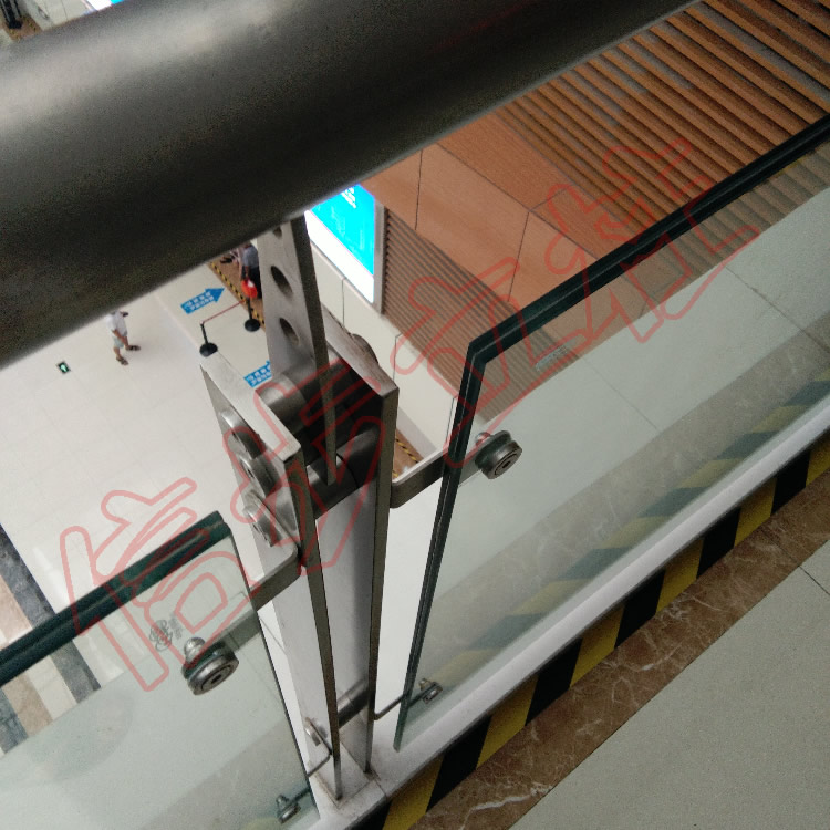 Xinbu column provides stainless steel column for the Fourth People's Hospital of Taizhou, which is durable and of excellent quality