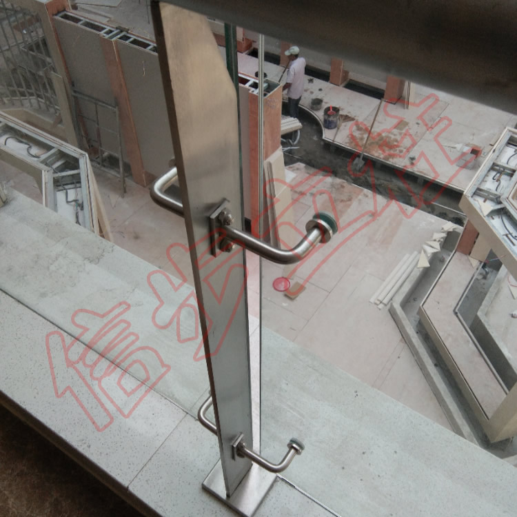 Taizhou New Hospital of Traditional Chinese Medicine has been put into operation, and the stainless steel column of Xinbu provides security for the outpatient building
