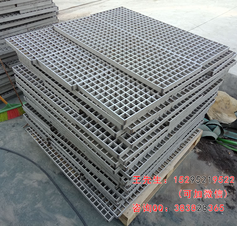 Stainless steel grille packed and shipped