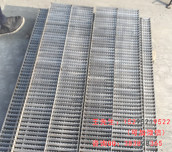 Stainless steel grating with teeth and anti-slip for kitchen sewer